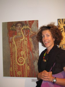 Me with a reproduction of Klimtâ€™s Hygiea.  Shout out to my Hygiene homies and public health peeps!