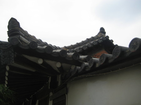 The roof confluence at sa rang chae