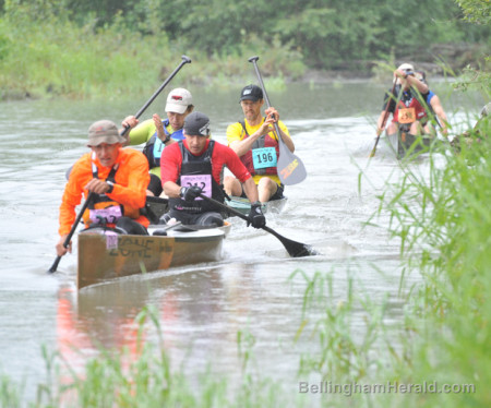 A tangle of boats starting the short upstream section